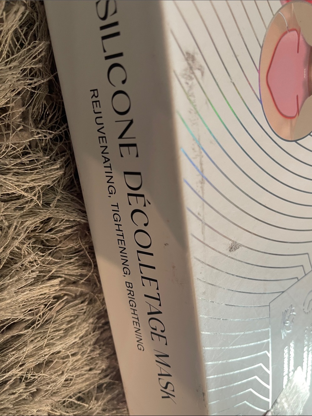 Pink LED Therapy Neck & Décolletage Mask - Picture 7 of 7
